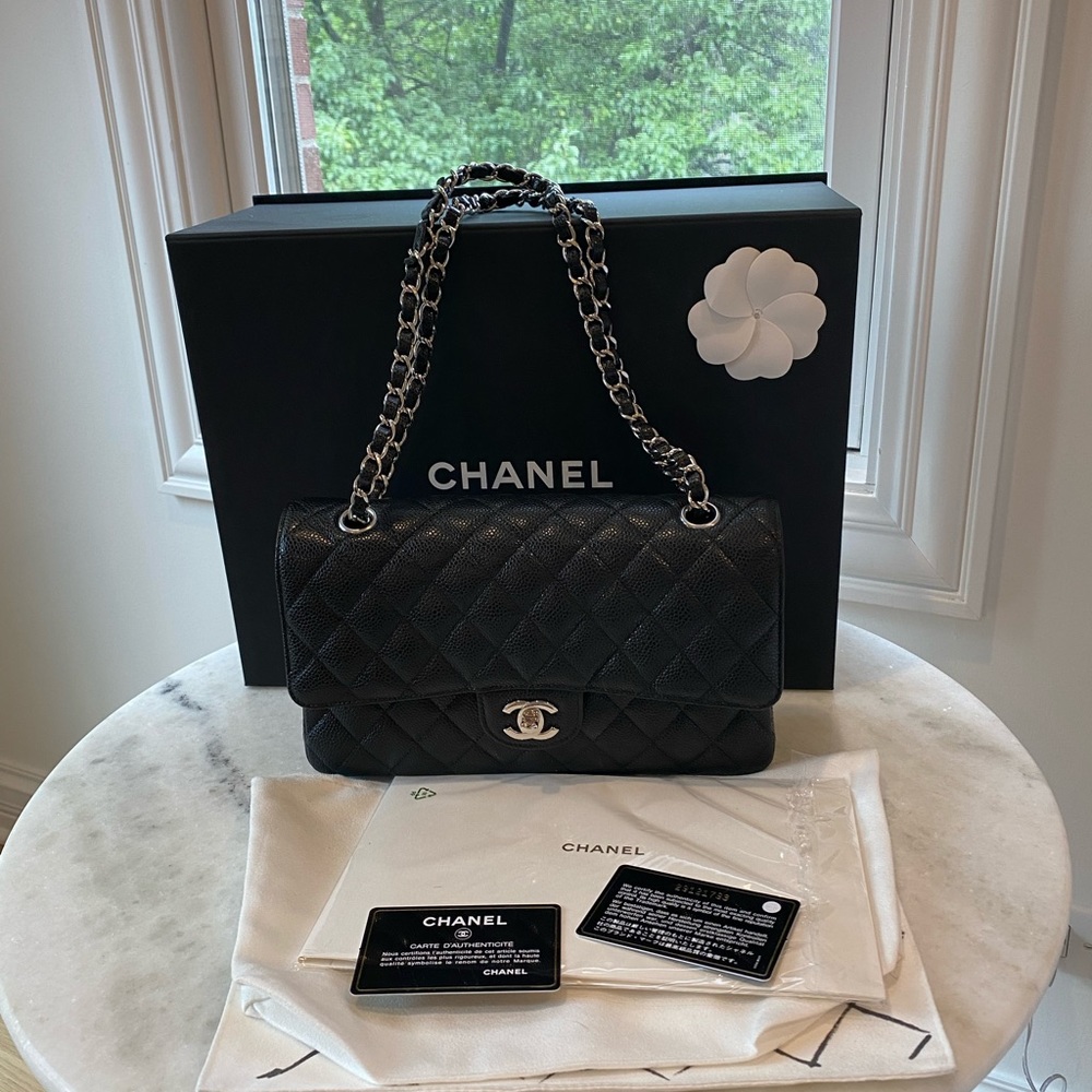 Chanel medium flat bag never used